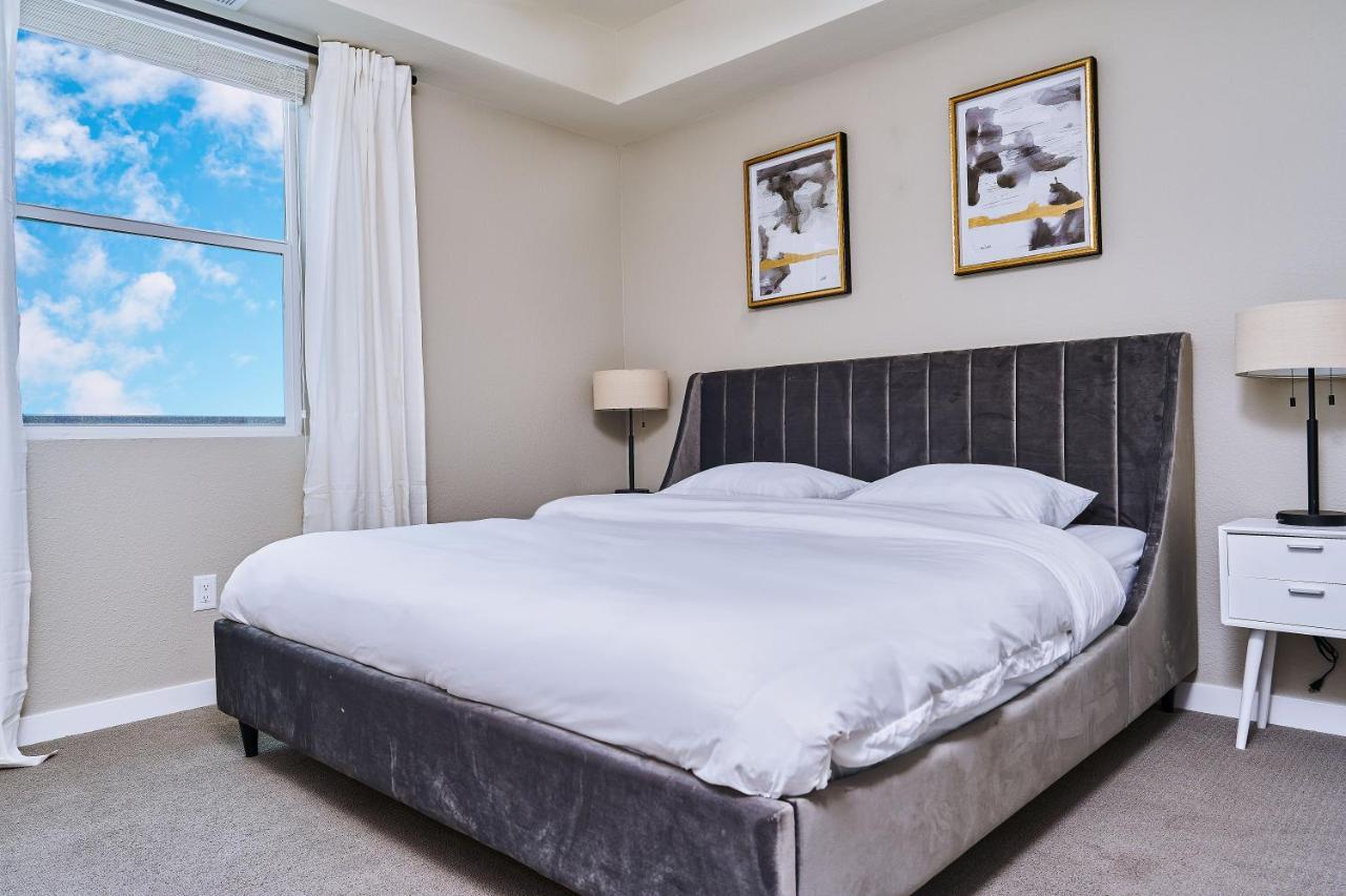 Luxurious 2 King Bedrooms City, & Corner Lake View Sparks Eksteriør billede
